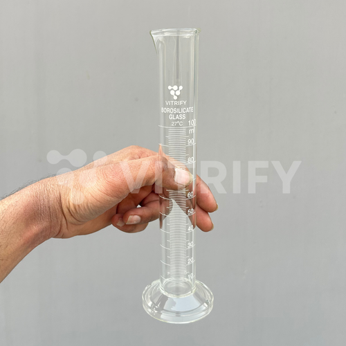 Measuring Cylinders, with spout, Round Base, Accuracy as per Class 'B'